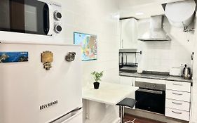 Nice Apartment Close Park Gueell 2